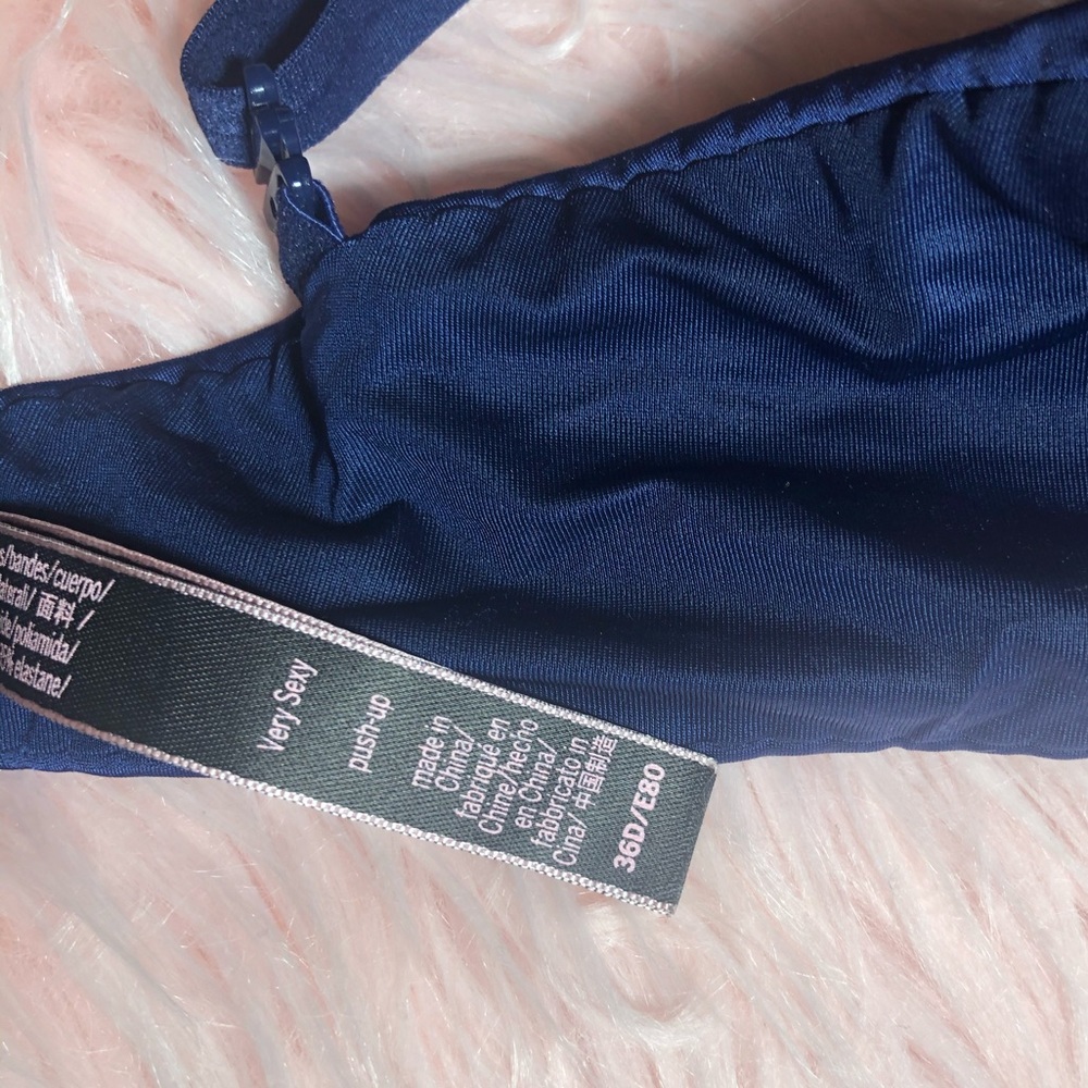 VS Very Sexy Bras - Picture 3 of 4